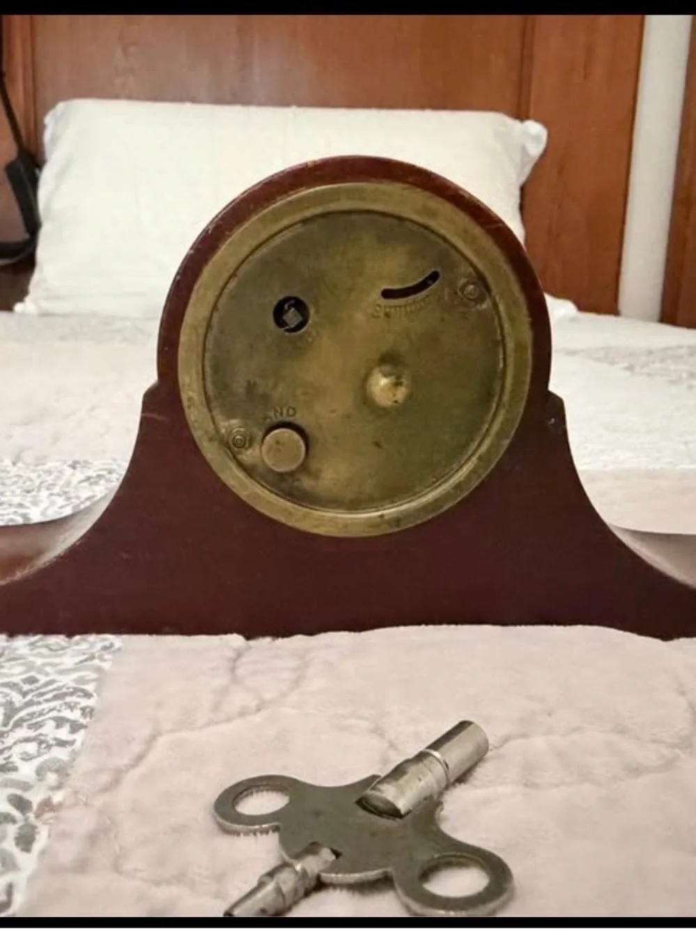 Antique Seth Thomas Mantel Clock with Brass Trim Works and Keeps Time